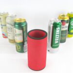 Ein Getränkekühler für 0,5L Dose Rot