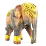 Wunderschöner handgeschnitzter und handbemalter Holzelefanten XXL
