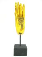 Eine goldene linke M Hand Buddha´s aus Echtholz - Sockel