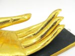 Eine goldene linke XL Hand Buddha´s aus Echtholz – Bild 10