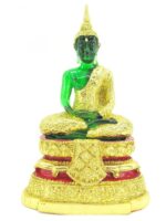 Ein großer "Smaragd-Buddha" (Phra Kaeo Morakot) Regenzeit