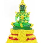 Ein großer "Smaragd-Buddha" (Phra Kaeo Morakot) Sommerzeit