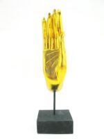 Eine goldene rechte XL Hand Buddha´s aus Echtholz - Sockel