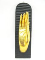 Eine goldene rechte XXL Hand Buddha´s aus Echtholz